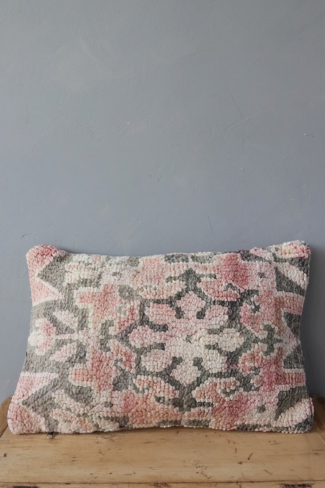 Vintage carpet cushion Morocco 60x40