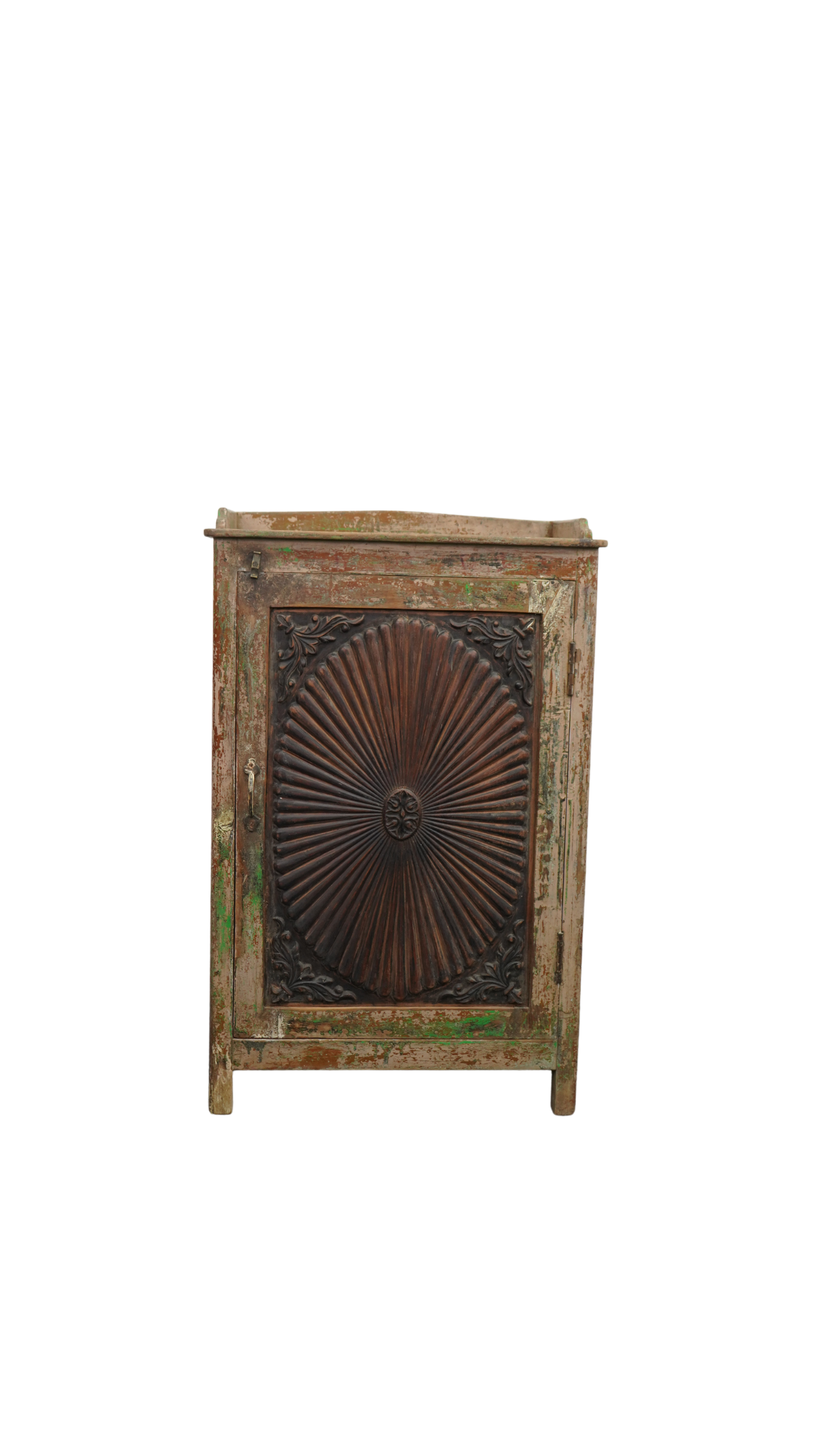 Vintage Massivholz-Schrank mit geschnitzter Front – rustikales Unikat