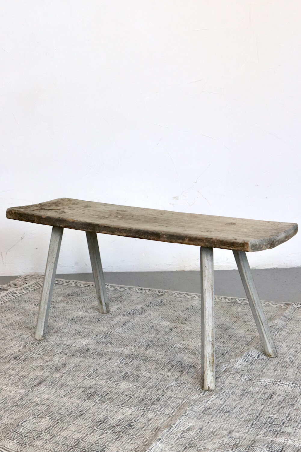 Old bench with grey legs, 82 cm