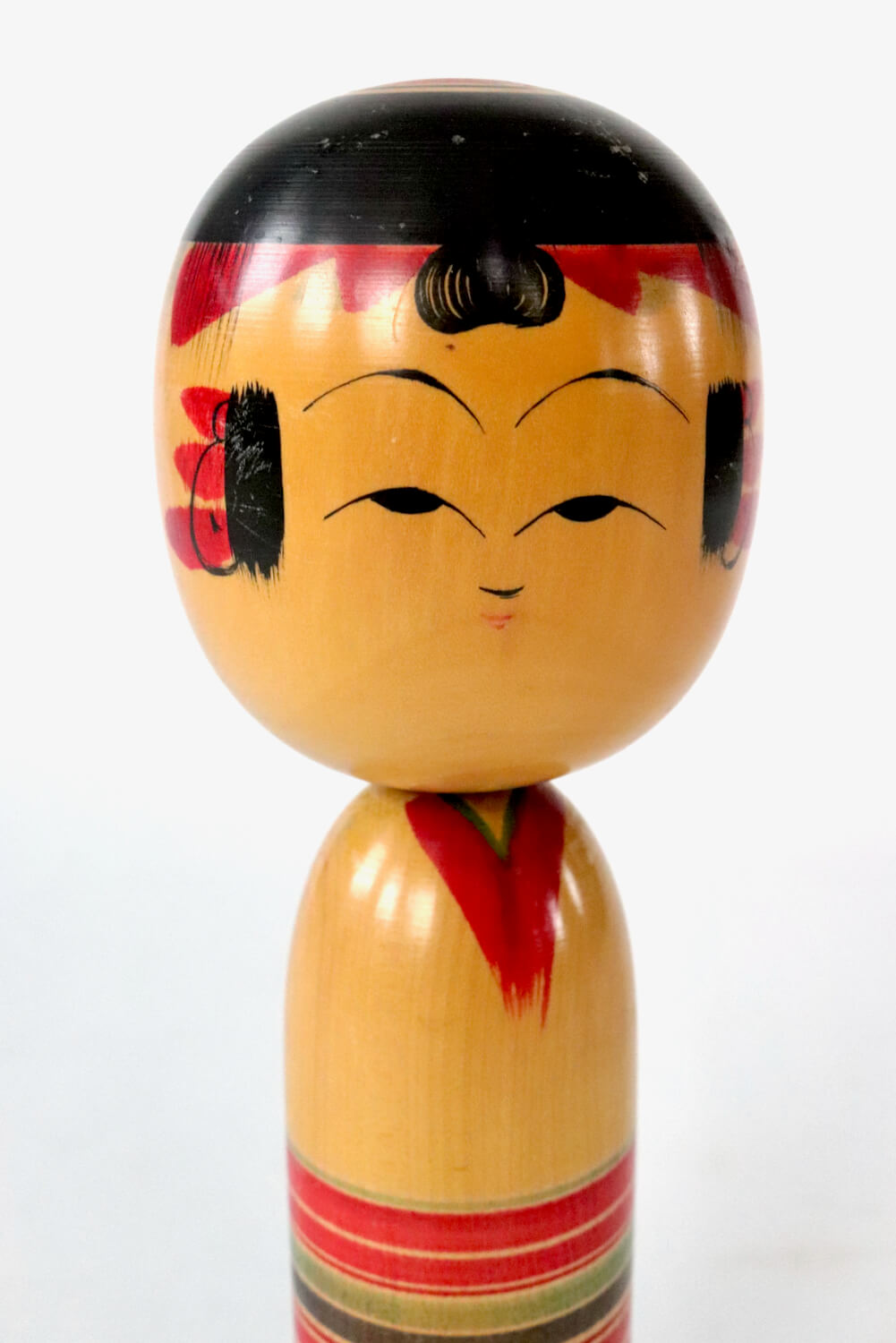 Japanpuppe aus Holz, handbemalt, 26 cm