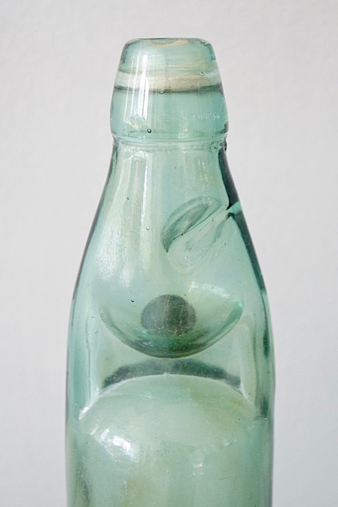 Alte Knickerflasche, Indonesien Alte Knickerflasche, Indonesien