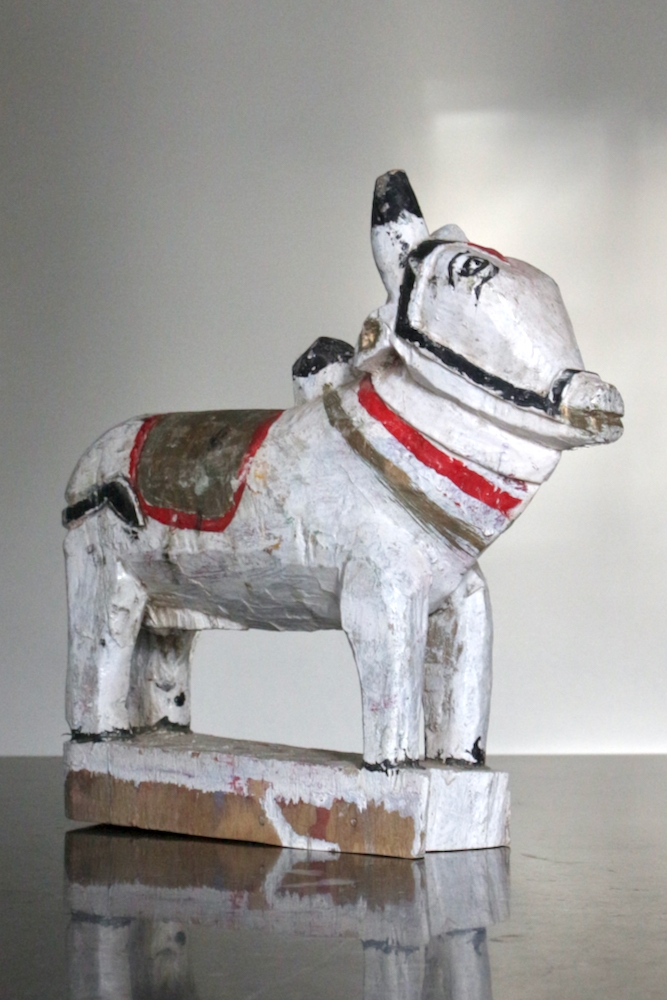 Kuh aus Holz antik, Nandi antik, Kuh Spielzeug vintage Indien, Nandi weiß Indien, weiße Kuh aus Holz Kuhskulptur Holz, weiß