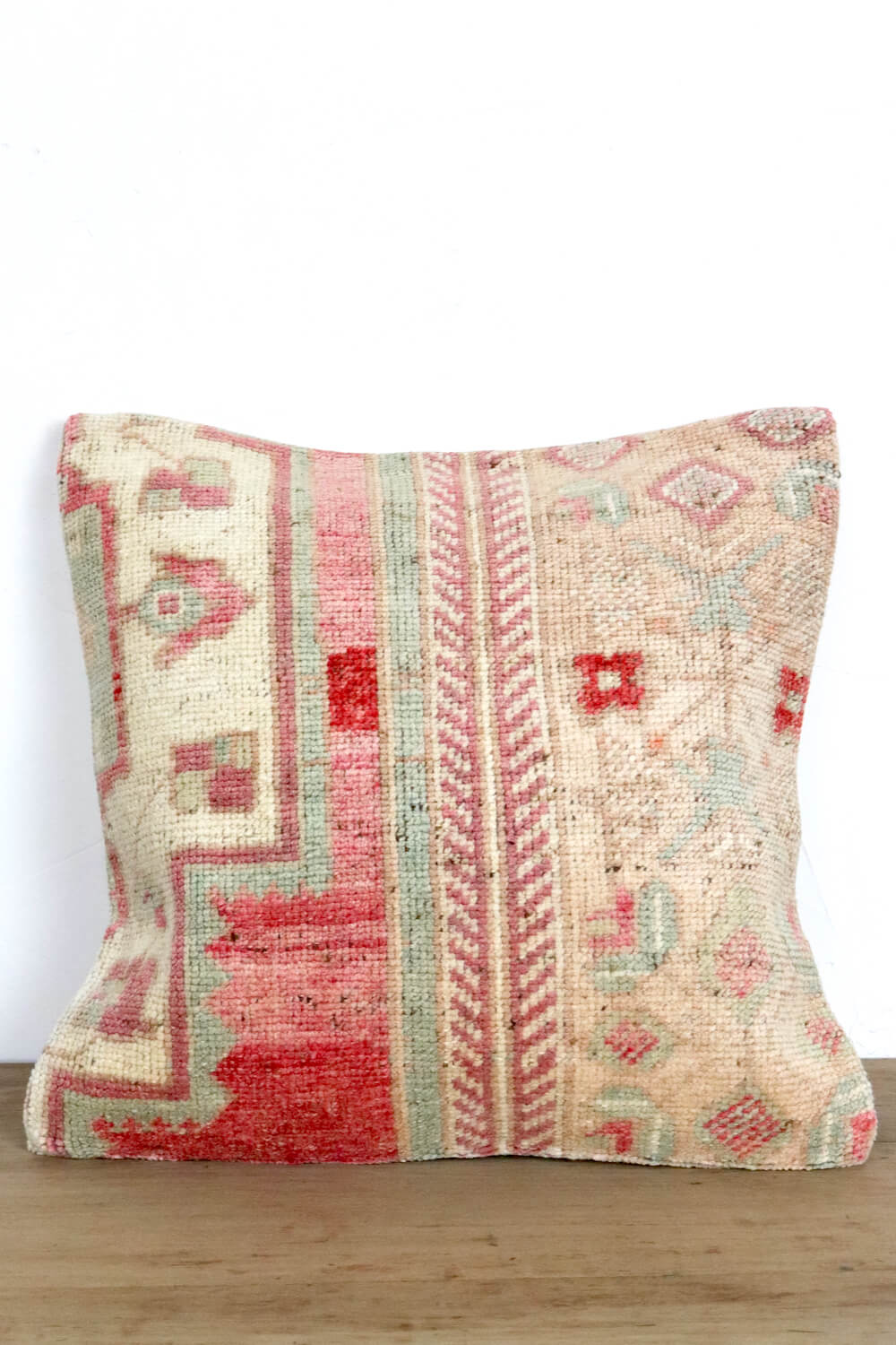 Vintage carpet cushion 50x50