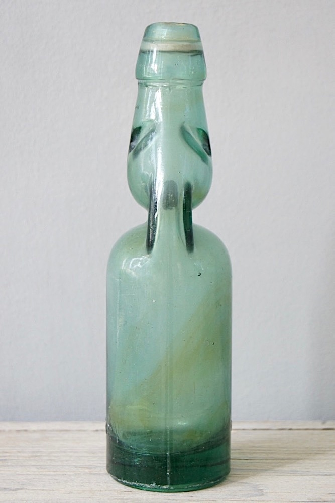 Alte Knickerflasche, Indonesien Alte Knickerflasche, Indonesien