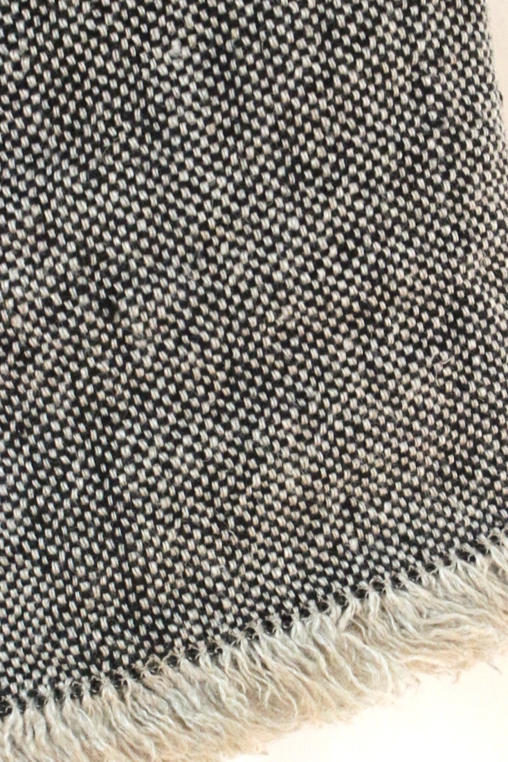 Leinendecke schwarz meliert mit Fransen, 135x200 Leinendecke schwarz meliert mit Fransen, 135x200